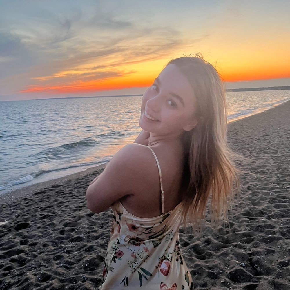 Meet your Posher, Maya